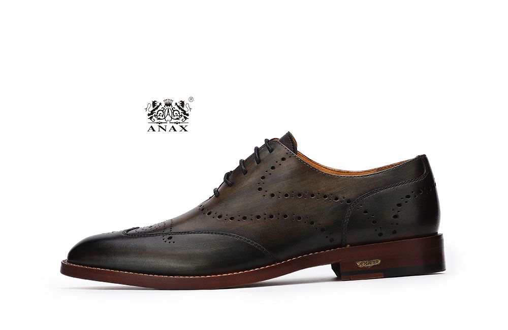 Man's Brogue Leather Shoes