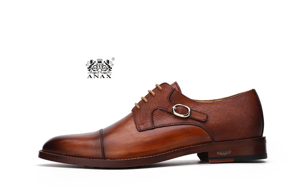 Man's Brogue Leather Shoes