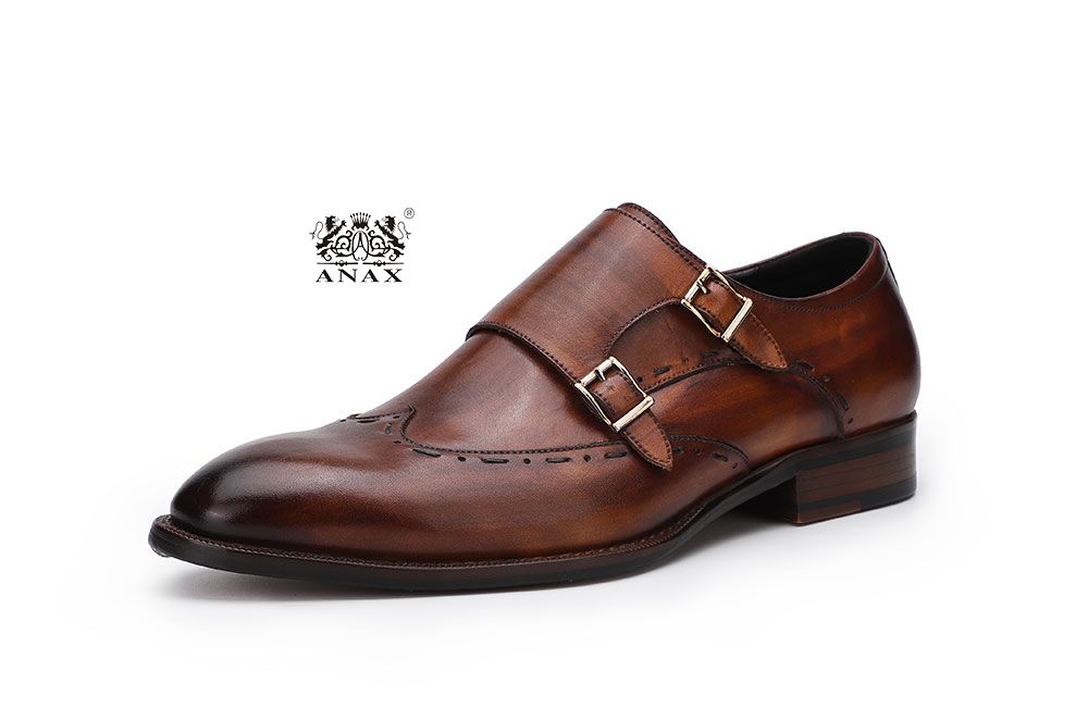 Man's Buckle Leather Dress Shoes