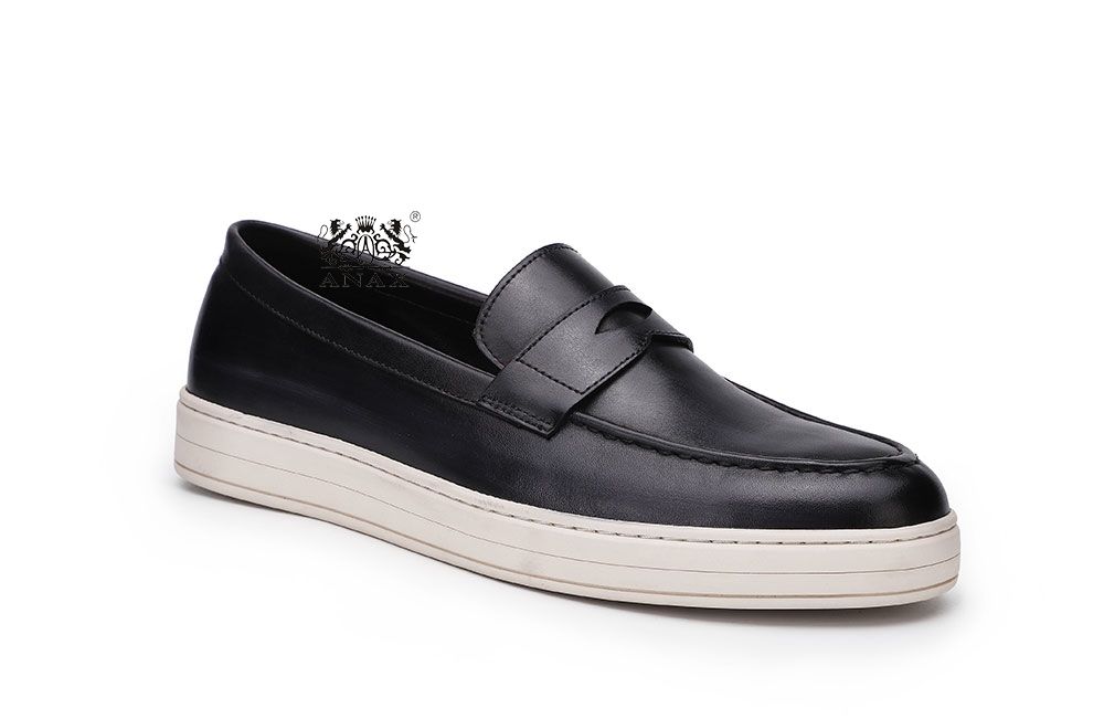 Man's Black Loafers Casual Shoes