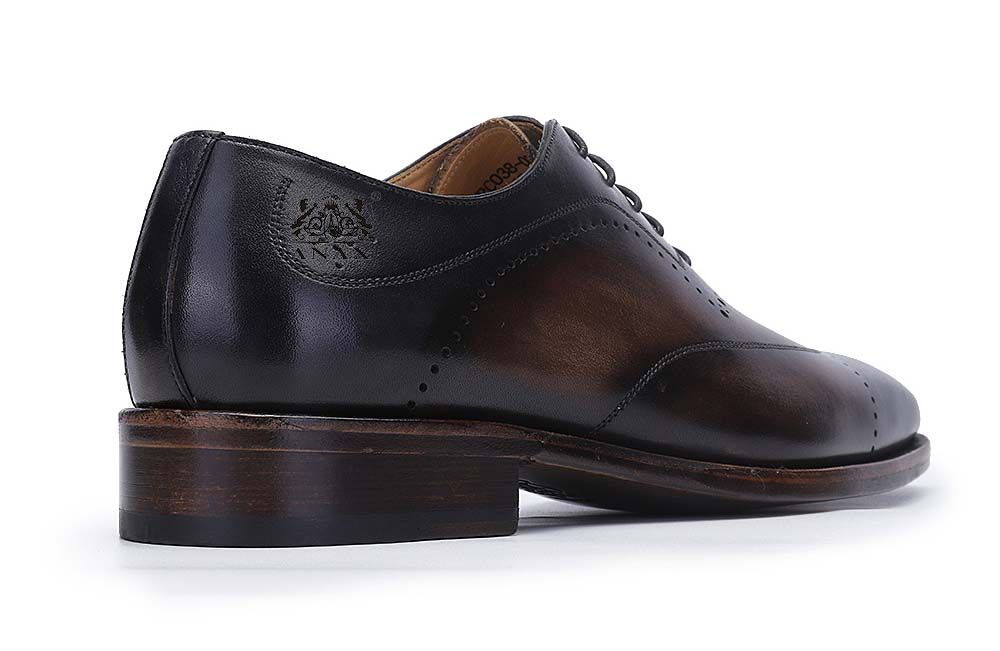 Brogue Design Leather Oxford Shoes